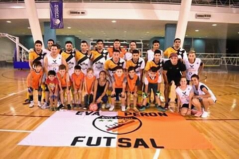 Eva Perón Futsal, chicos y grandes solidarios