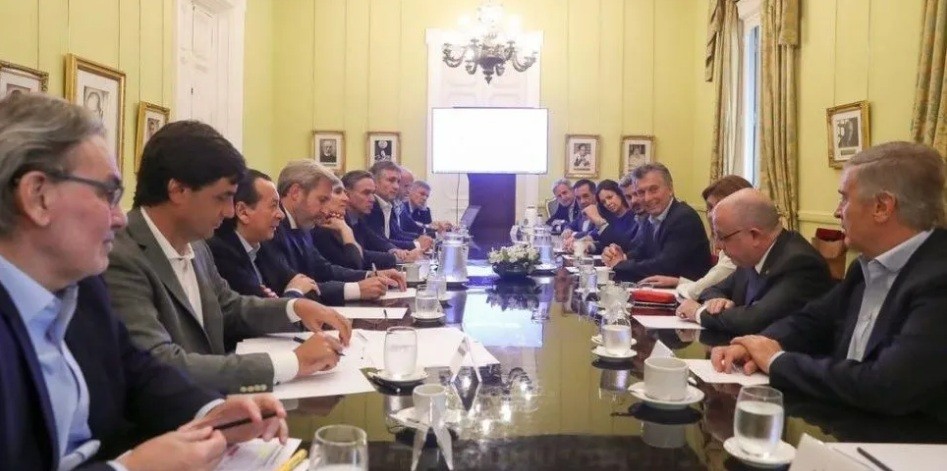Macri junta al Gabinete por la transición y la futura oposición