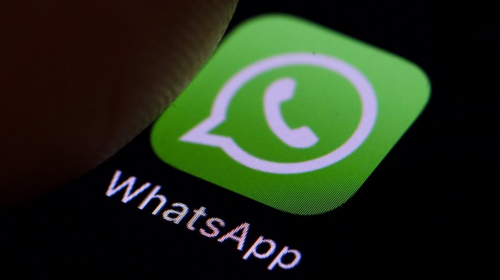 Quejas por una actualización de WhatsApp Web que lo pasa al idioma inglés