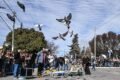 Suelta de palomas durante el homenaje a San Martín en Justo Daract