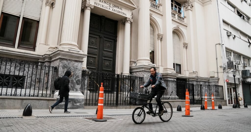 Imagen contextual del edificio del Banco Central de la República Argentina en Buenos Aires.