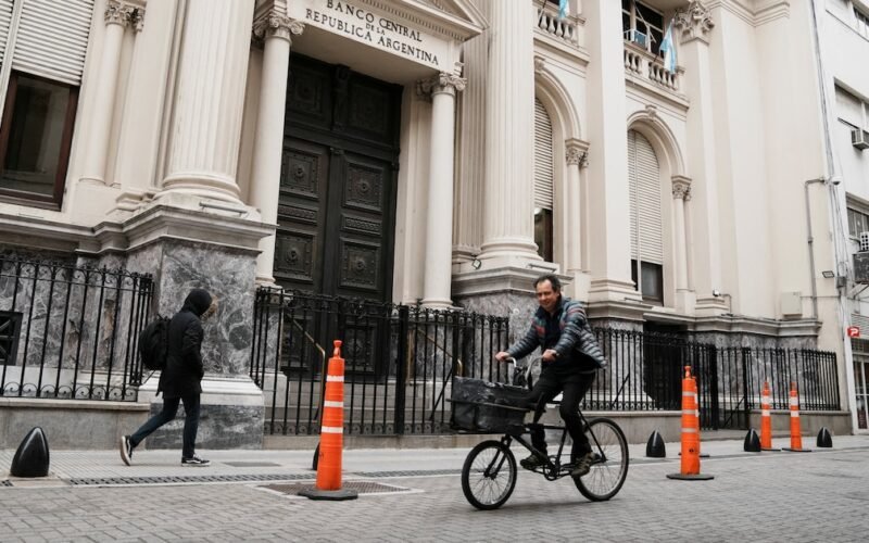Imagen contextual del edificio del Banco Central de la República Argentina en Buenos Aires.
