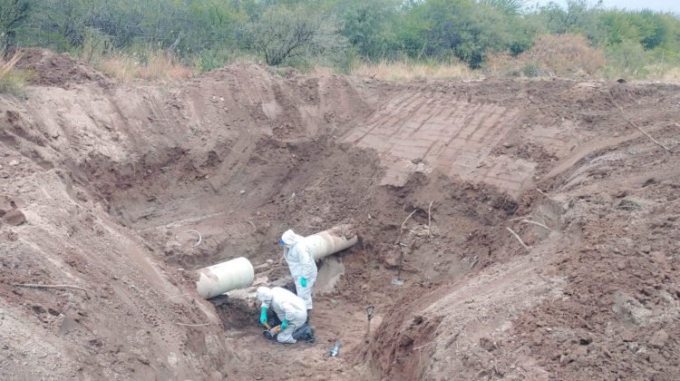 Personal de San Luis Agua realiza tareas de reparación en el Troncal I del acueducto Nogolí.