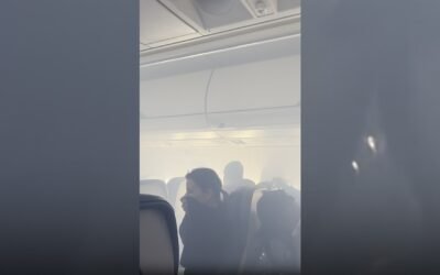 Humo dentro de la cabina del vuelo de Delta que regresó a Atlanta y fue evacuado.