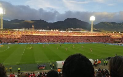Imagen de archivo del estadio El Campín de Bogotá durante un partido de fútbol.