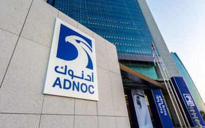 Imagen de archivo de la fachada de un edificio corporativo de ADNOC.