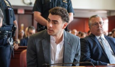 Luigi Mangione comparece ante el Tribunal Penal de Manhattan durante una audiencia previa en Nueva York.
