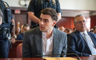 Luigi Mangione comparece ante el Tribunal Penal de Manhattan durante una audiencia previa en Nueva York.