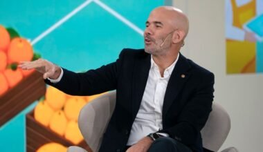Juan Farinati, presidente y CEO de Bayer Cono Sur, habla durante una entrevista.