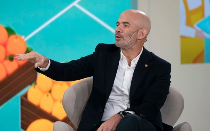 Juan Farinati, presidente y CEO de Bayer Cono Sur, habla durante una entrevista.