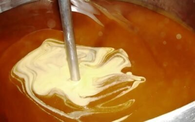 Miel argentina durante su procesamiento para exportación a la Unión Europea.