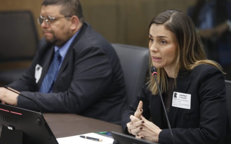 Representantes de Procomer durante una comparecencia ante una comisión legislativa sobre el TLC entre Costa Rica e Israel.