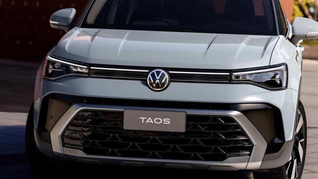 Volkswagen Taos fotografiado de frente; imagen contextual sobre los modelos importados desde México afectados por la incertidumbre del acuerdo automotor.