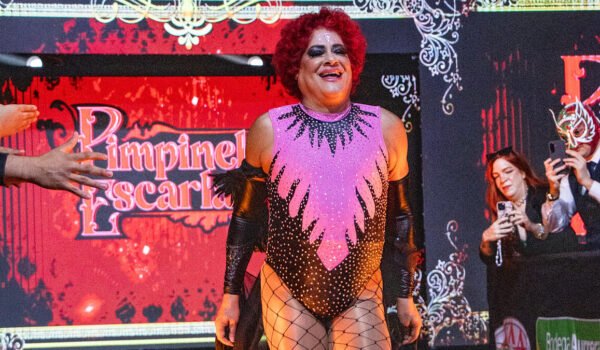 Imagen de archivo de Pimpinela Escarlata durante una presentación de lucha libre.