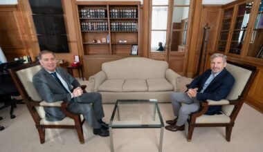 Rogelio Frigerio y Diego Santilli reunidos en la Casa Rosada.