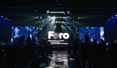 Imagen de archivo de una edición anterior del foro FARO de Agroactiva, con el escenario y el público en el auditorio.