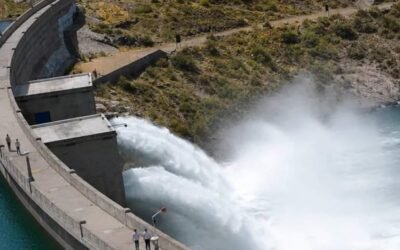 Imagen de archivo de una represa del sistema Los Nihuiles, sobre el río Atuel.
