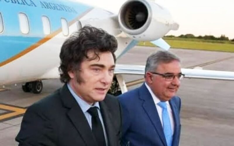 Imagen de archivo de Javier Milei y Raúl Jalil durante una visita del Presidente a Catamarca.