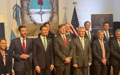 Delegación en un encuentro oficial, en una imagen contextual relacionada con la cooperación entre Argentina y Estados Unidos.