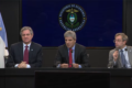 Imagen contextual de Luis Caputo en una conferencia del Ministerio de Economía.