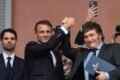 Imagen de archivo de Javier Milei junto a Emmanuel Macron.