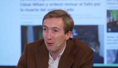 Lucas Vidal Podestá habla ante cámara durante la entrevista.