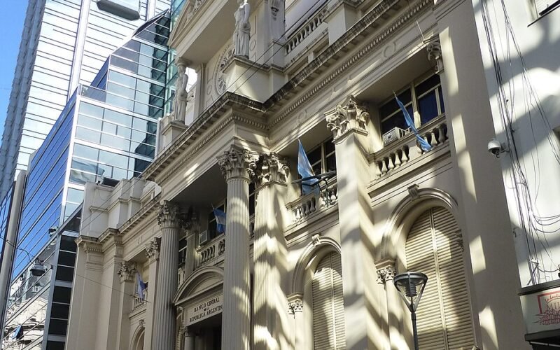 Imagen de archivo de la fachada de la sede del BCRA.