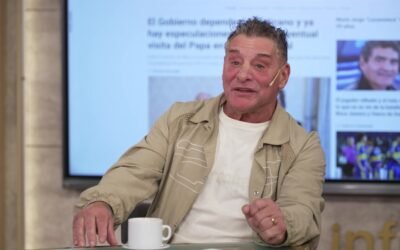 El Turco García sentado durante una entrevista.