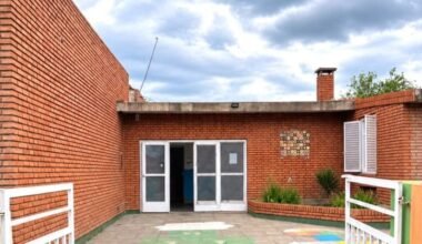 Imagen contextual de un edificio educativo, publicada junto con la información sobre las inscripciones del ISEeI.